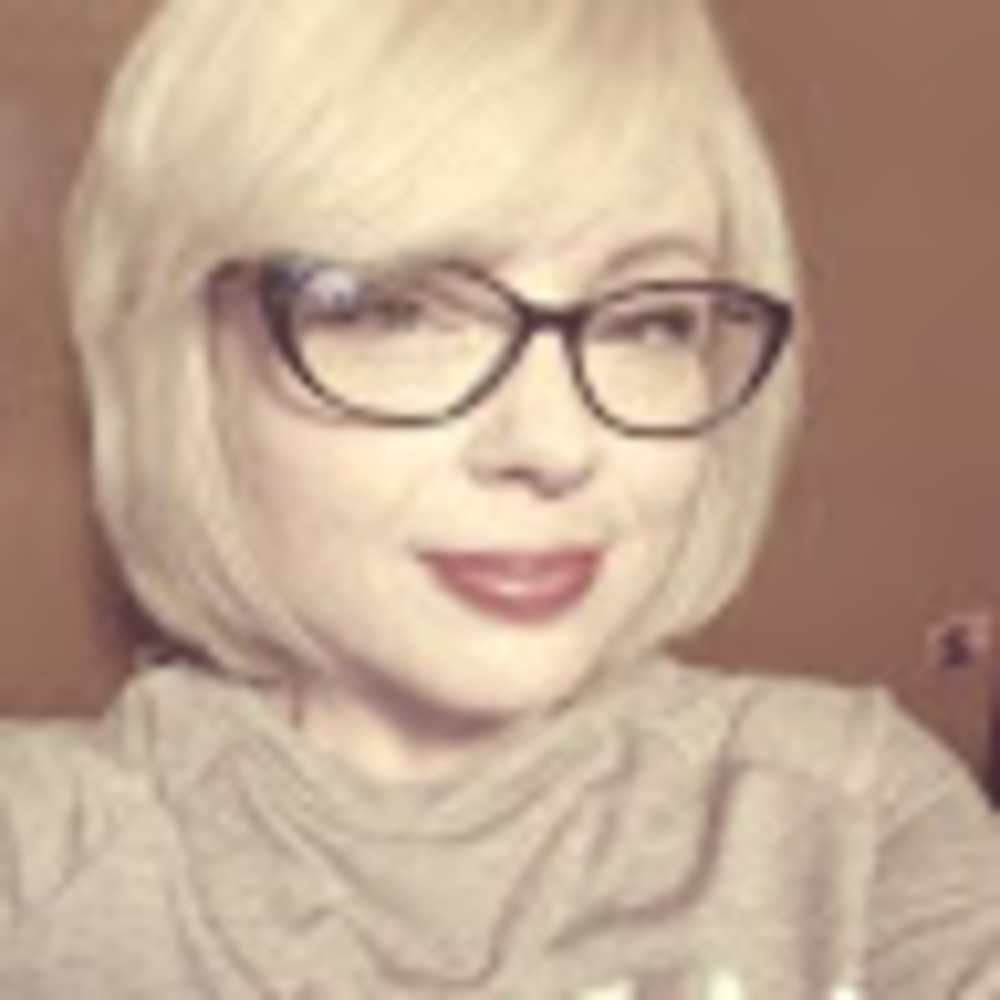 Meet your Posher, Roxanne